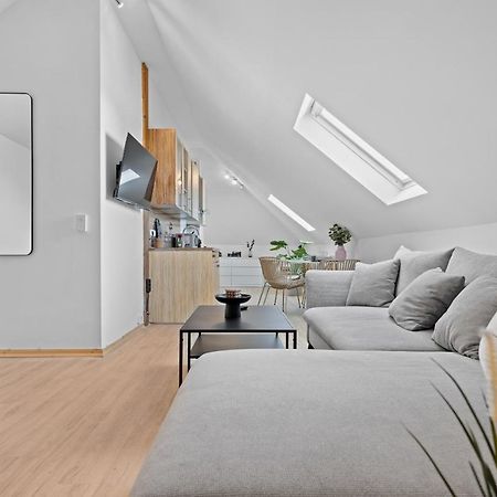 Stilvolle Wohnung: Private Dachterrasse - Zentral Augsburg Bagian luar foto